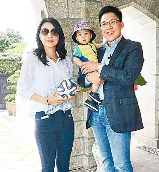 郭晶晶5歲兒子近照,簡直是翻版霍英東,難怪一出生就獲1億基金