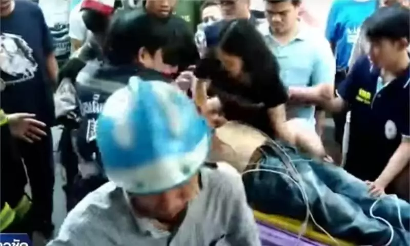 【視頻】泰國美女身著短裙救人,被一些網民批評:「姿態不雅!」!!