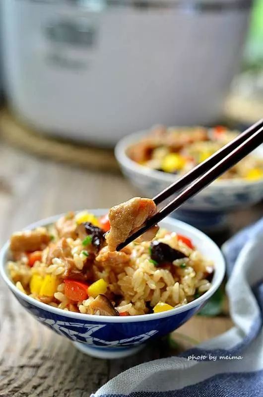 這樣做的燜飯,煮一大鍋都不夠吃!絕對是一勺接一勺好吃到停不了口!