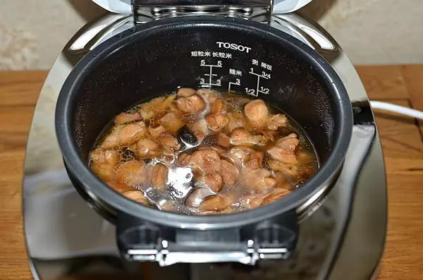 這樣做的燜飯,煮一大鍋都不夠吃!絕對是一勺接一勺好吃到停不了口!