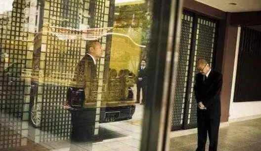 全球最強的黑幫女老大《敢敢出書改變自己》內容非常驚人的故事