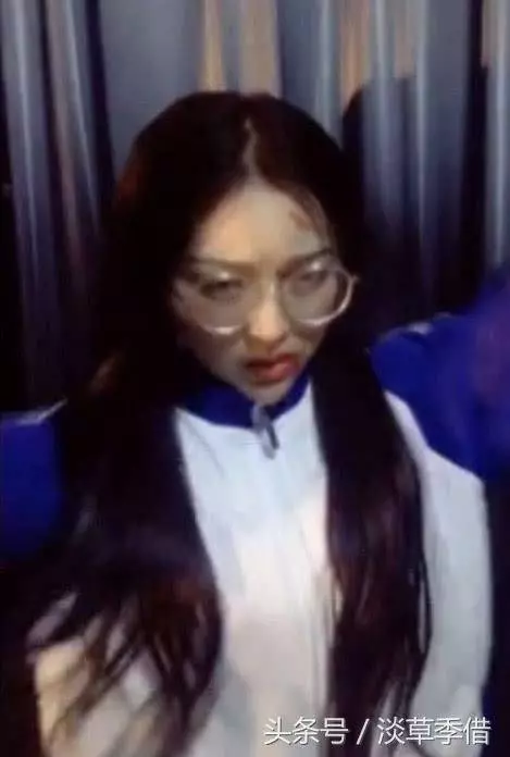 化妝術有多神奇?當小姐姐拿掉眼鏡的一瞬間,網友:小仙女太美了!