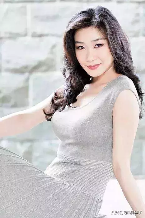 她是TVB「最美蜘蛛精」曾遭男友痛毆,今15歲養子做手術成冷凍人