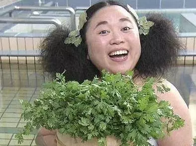 香菜用水煎後食用,能有效改善你身體上的5種頑固疾病
