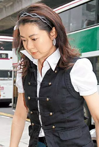 暗戀黎明與方中信同居3年,美針去掉半條命,如今49歲美過李嘉欣