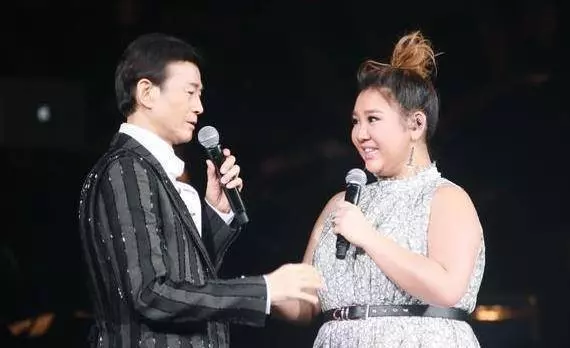 鄭少秋女兒終於瘦了，甩掉50斤變身女神，曾經照片讓無數男人心動