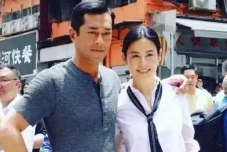 古天樂宣萱活動同框,舉止親密惹人懷疑,網友喊話在一起