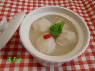 鮮味十足,毫無腥味,QQ彈彈的手工魚丸,非常好吃!!