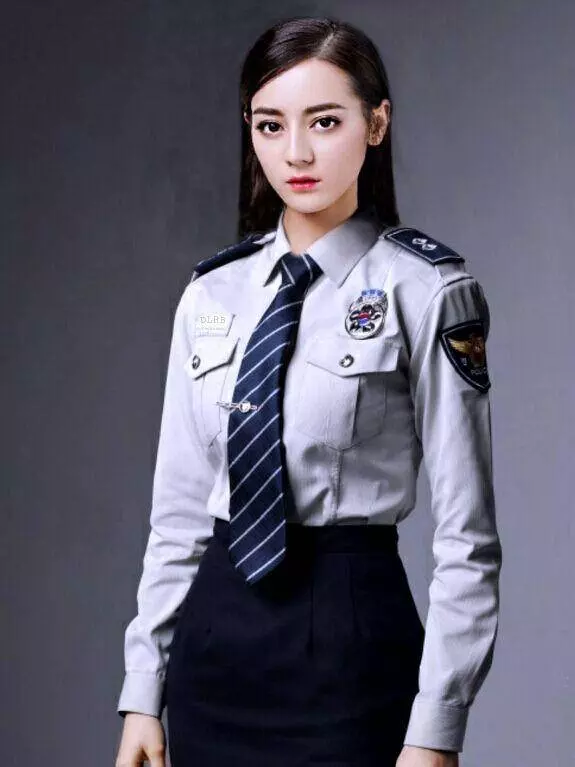 6位女星制服造型,熱巴霸氣十足,baby美膩,鄭爽讓人看呆了!