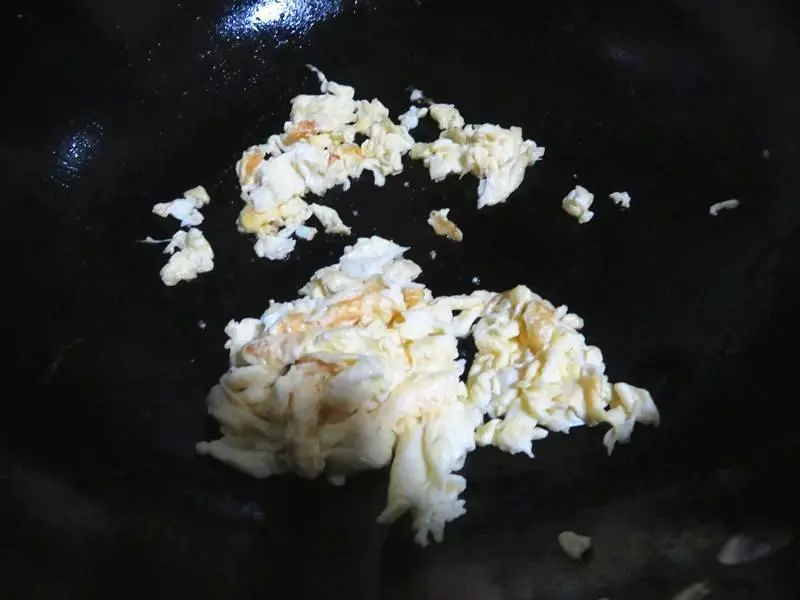 【韭菜雞蛋煎包】韭菜調餡做營養早餐,焦香底殼鮮嫩餡料,全家都愛做少了不夠吃!