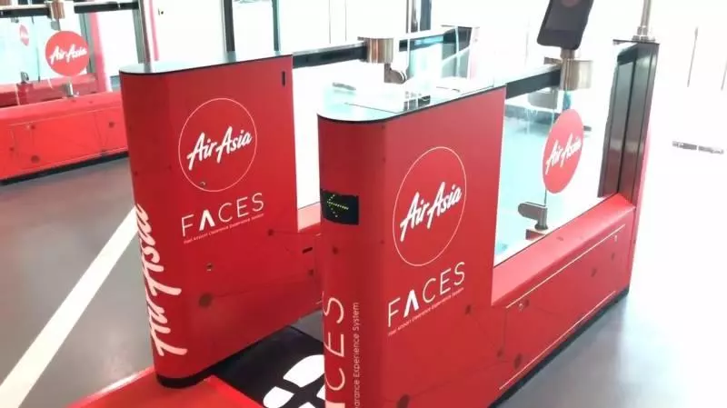 AirAsia將全面使用「臉部掃描」!刷臉就能登機!以後不用帶Boarding Pass了!