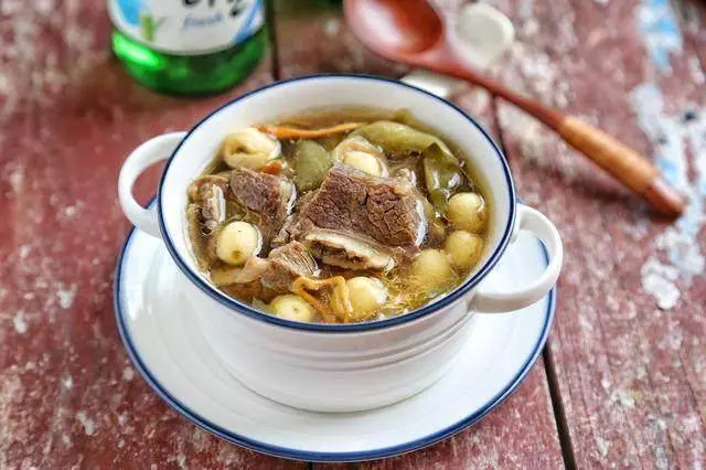 秋冬滋補離不開湯水,這6道湯鮮美好喝,滋陰潤燥,常喝體質強