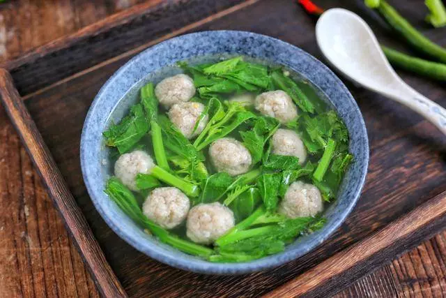 秋冬滋補離不開湯水,這6道湯鮮美好喝,滋陰潤燥,常喝體質強
