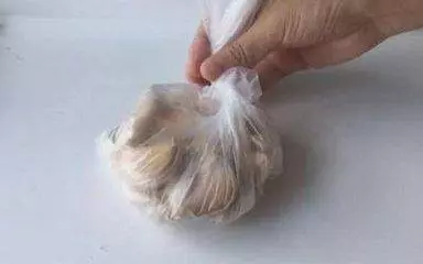 保存大蒜原來這麼簡單,放上一年都不會發芽,可惜很多人都不知道