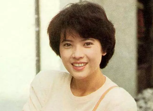 藍潔瑛如此重情義,去世後才發現錢包里竟放著恩人與她女兒照片,網友:沒想到竟是她,人美心更美…