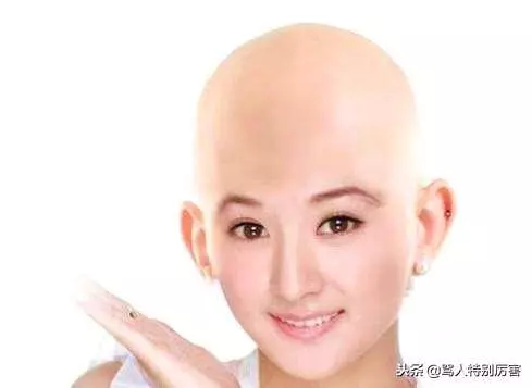 女星剃光頭:趙麗穎萌萌噠,楊冪秒變外星人,看到迪麗熱巴笑噴!