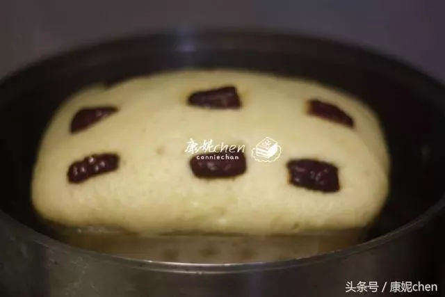 這發糕有蛋糕的香味和口感,做法更簡單,柔軟有彈性,好吃不上火