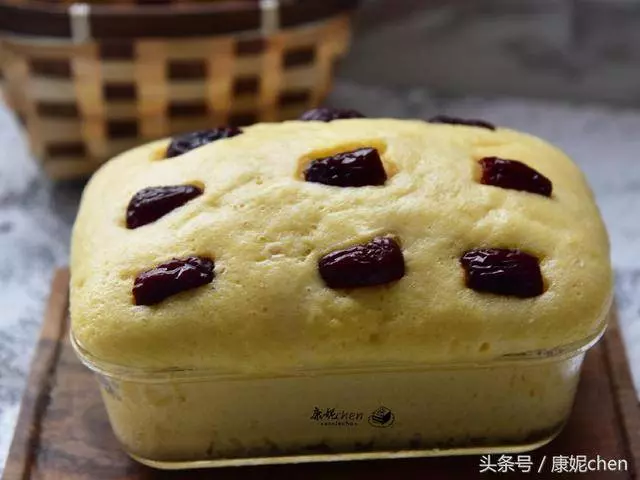 這發糕有蛋糕的香味和口感,做法更簡單,柔軟有彈性,好吃不上火