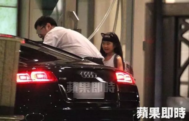 包子妹長大了!《爸爸去哪兒》後神隱5年 暴風成長「肉肉臉→長腿氣質小美女」:遺傳正妹媽咪❤ -