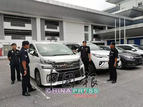 3分鐘偷走一輛Vellfire!市價賣20萬 竟以2萬脫手 【全程視頻曝光】