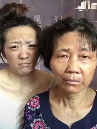 抖音「邋遢母女」爆紅,一夜吸粉500萬,化了妝竟意外的好看!