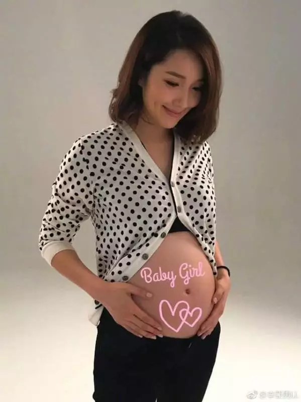 王祖藍不願進產房抱女兒,僅用2字說明理由,網友確實可以理解