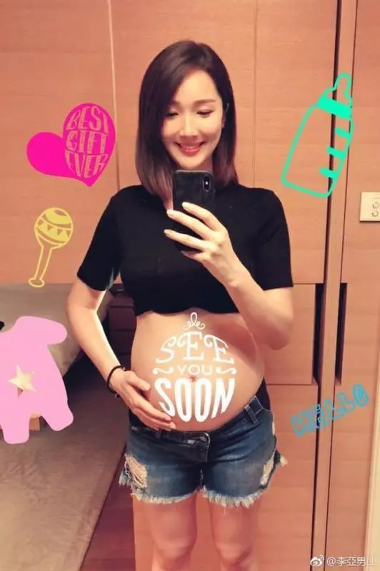 王祖藍不願進產房抱女兒,僅用2字說明理由,網友確實可以理解