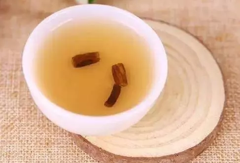 肝癌不痛不癢?但發現已是晚期,多留意手上這3種症狀,就能救你的命!
