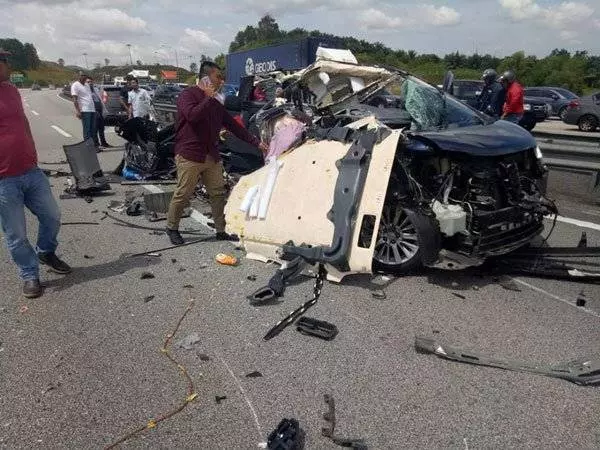 恐怖車禍 羅釐4車連環撞奪4命!!