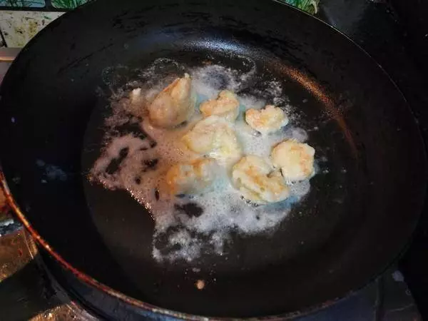 金絲蝦球: 大蝦加土豆,5分鐘出鍋,美味補鈣,強筋健骨,給孩子當早餐太棒