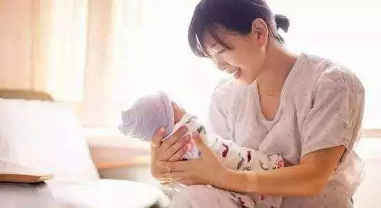 坐月子時,什麼事讓你覺得很「難熬」?看到第2個,我就忍不了!