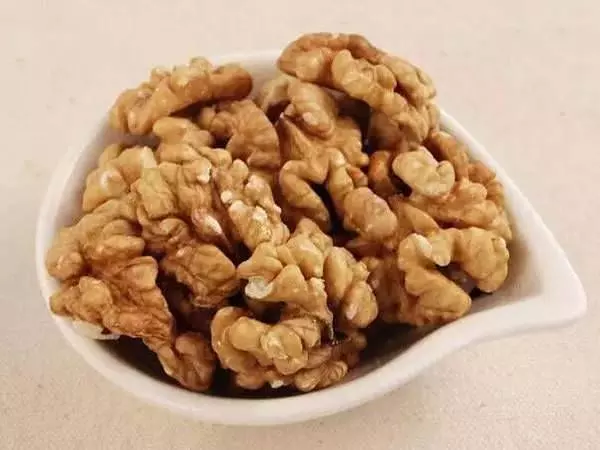 請別再用醋泡蒜啦!大蒜加一寶,80歲不血栓