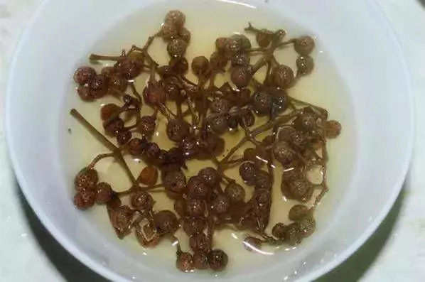 3分鐘自製殺蟲劑,幾毛錢一大桶,害蟲一掃而光!