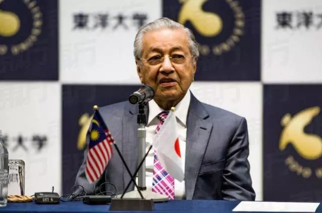 盼與日本鐵路公司合作?馬哈蒂爾:造鐵路要向日本學習,90年代思想治國,大馬經濟會飛還是沉?