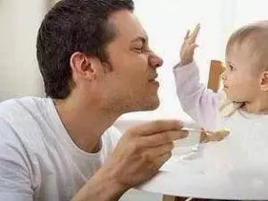 如果你家孩子有這些小動作,家長一定要多疼愛一些!