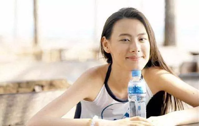 李嘉誠的大兒媳是她,怪不得梁洛施耗盡心思不能進入豪門