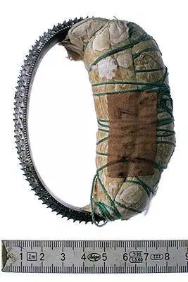 12個囚犯製作來逃獄的【DIY逃獄工具】 看完後你會發現囚犯們根本就是一群墮落的天才