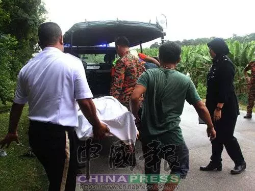 (大馬) 轎車撞休旅車華裔夫妻身亡、與2年幼兒女陰陽相隔 !