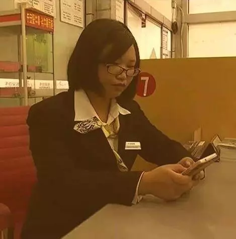 大馬人注意!接到保險公司電話要直接拒絕掛斷,否則銀行卡里直接扣錢!
