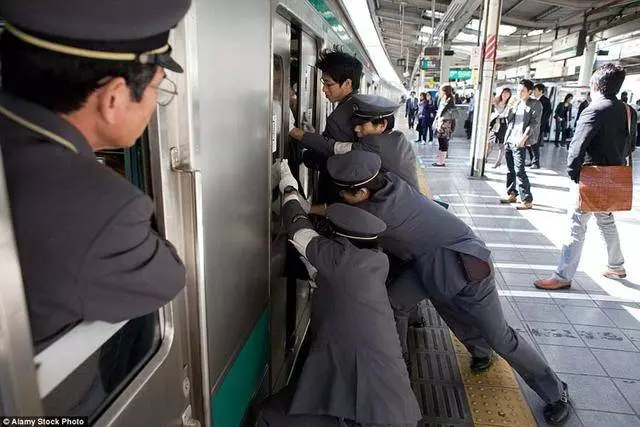 可以讓人意外懷孕的日本地鐵 太可怕了~原來痴漢就是這樣來的