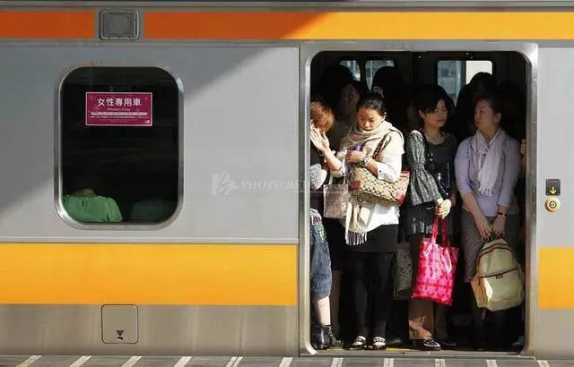 可以讓人意外懷孕的日本地鐵 太可怕了~原來痴漢就是這樣來的