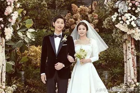 宋仲基婚前買白玫瑰,知道為什麼要送白玫瑰給宋慧喬嗎?