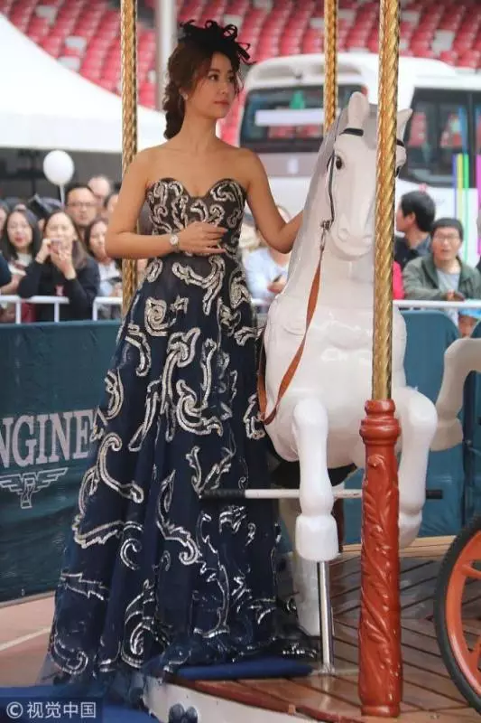 42歲林心如近照,無P圖暴露了真實顏值,這模樣讓網友們很意外