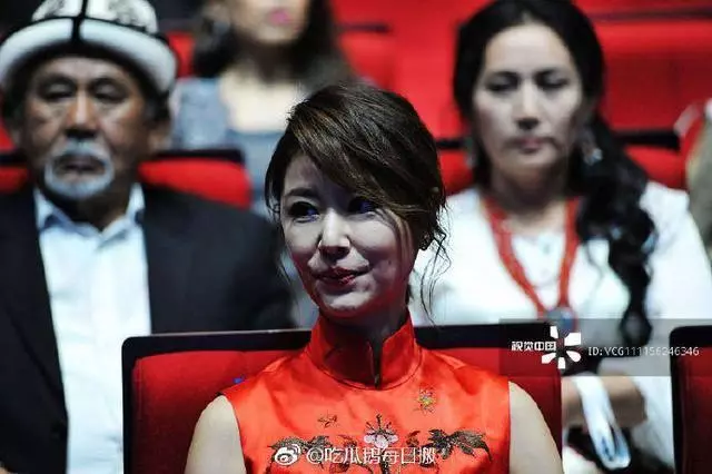 42歲林心如近照,無P圖暴露了真實顏值,這模樣讓網友們很意外