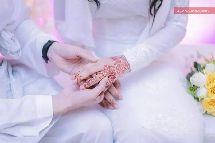 13歲馬來婆偷吃禁果被人搞大肚子,家長無奈儘快安排結婚,結果警察上門抓人!被控硬上罪!