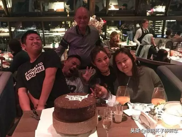 洗米華陪正宮東京游,不肯離婚又捨不得小三的他,真是大渣男!