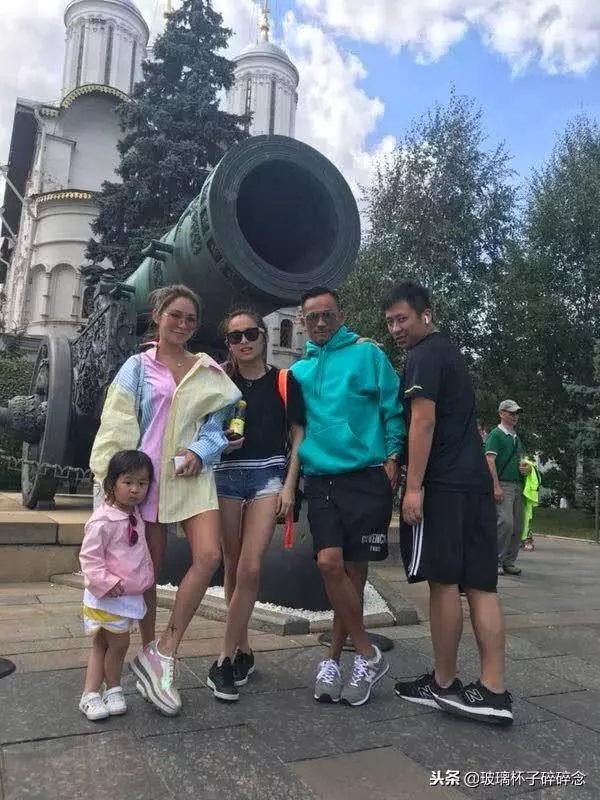 洗米華陪正宮東京游,不肯離婚又捨不得小三的他,真是大渣男!
