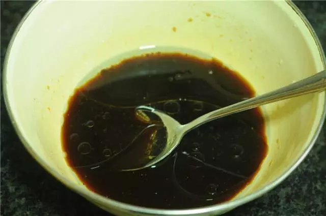 雞這樣做最好吃,不加一滴水,越燜越香,下酒又下飯,做法特簡單