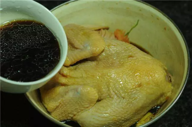 雞這樣做最好吃,不加一滴水,越燜越香,下酒又下飯,做法特簡單