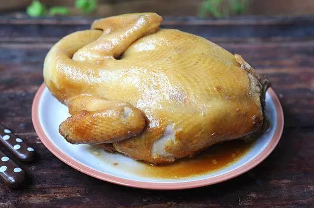 雞這樣做最好吃,不加一滴水,越燜越香,下酒又下飯,做法特簡單